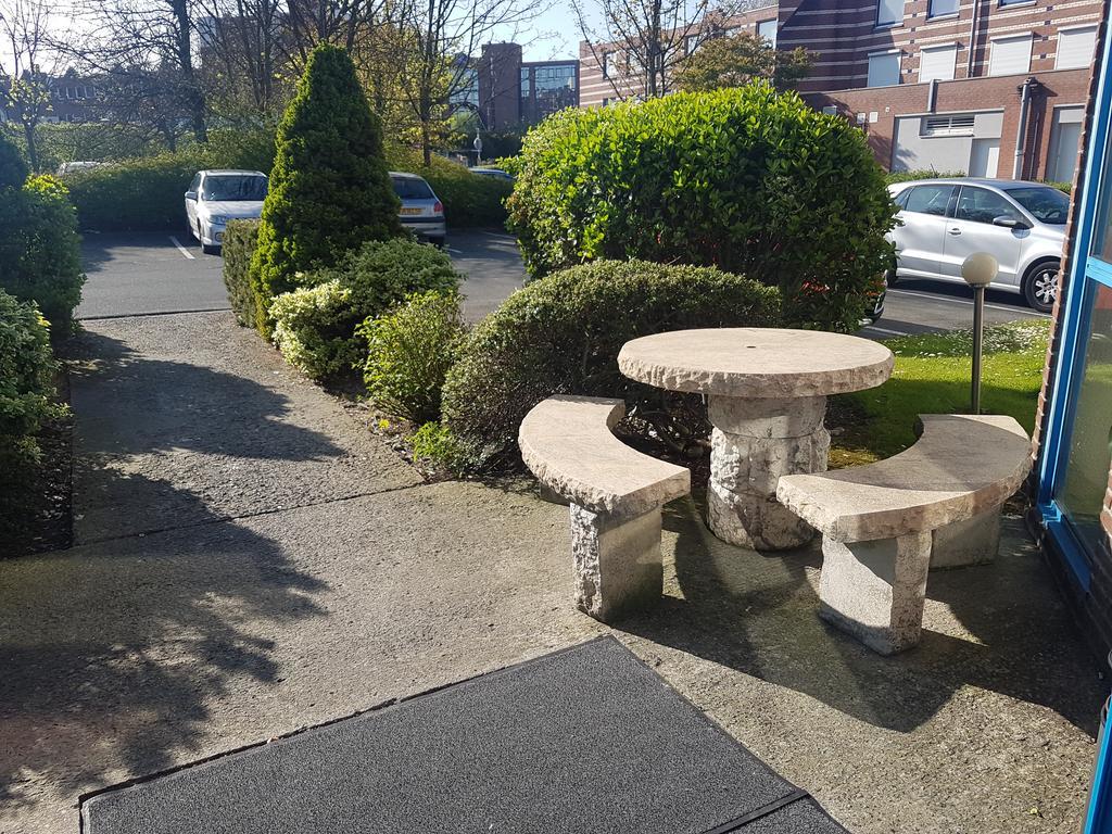 Hotel Du Stade Ex Kyriad Direct Lille Est Stade Pierre Mauroy Villeneuve-d'Ascq Eksteriør bilde