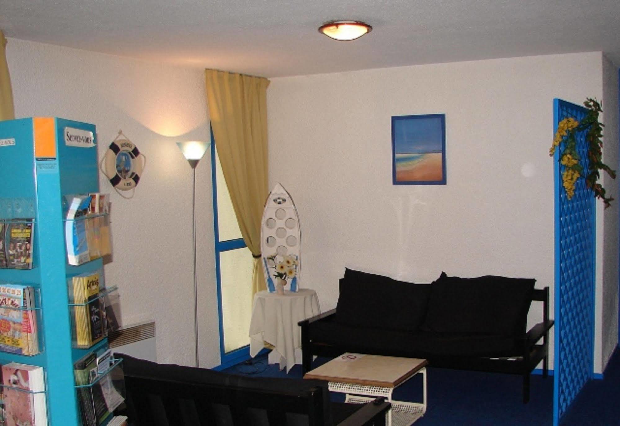 Hotel Du Stade Ex Kyriad Direct Lille Est Stade Pierre Mauroy Villeneuve-d'Ascq Eksteriør bilde