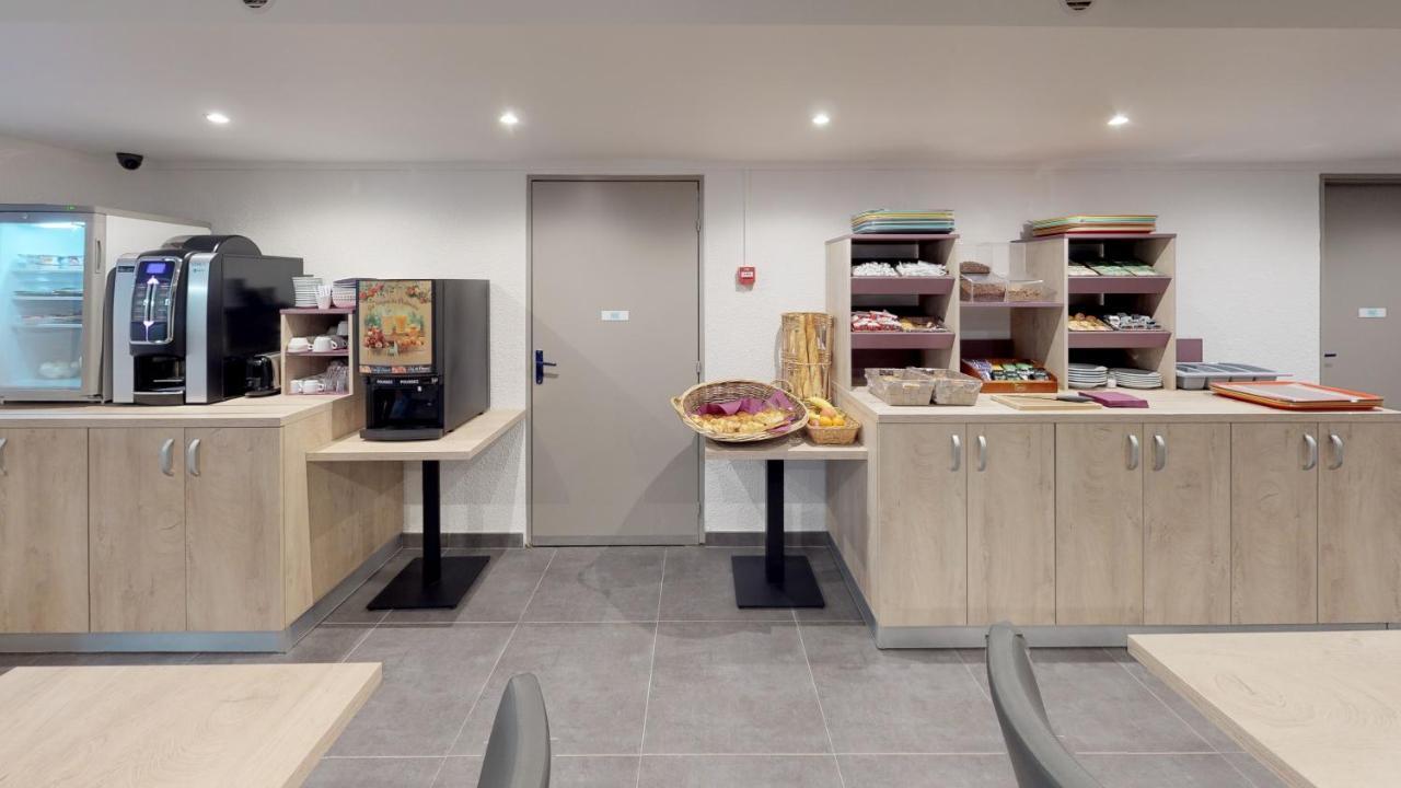Hotel Du Stade Ex Kyriad Direct Lille Est Stade Pierre Mauroy Villeneuve-d'Ascq Eksteriør bilde