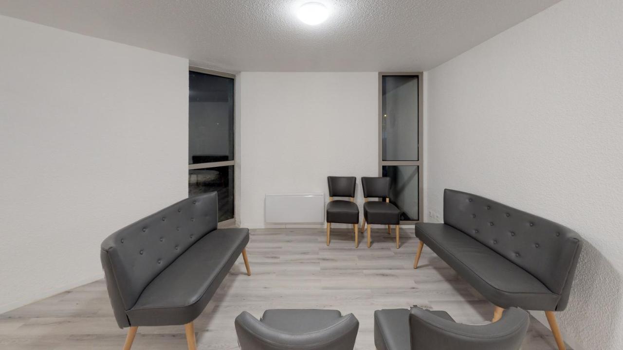 Hotel Du Stade Ex Kyriad Direct Lille Est Stade Pierre Mauroy Villeneuve-d'Ascq Eksteriør bilde